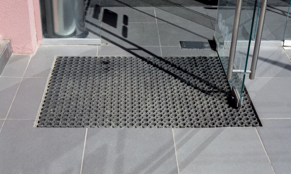 4 Signs It's Time To Replace Your Commercial Floor Mats