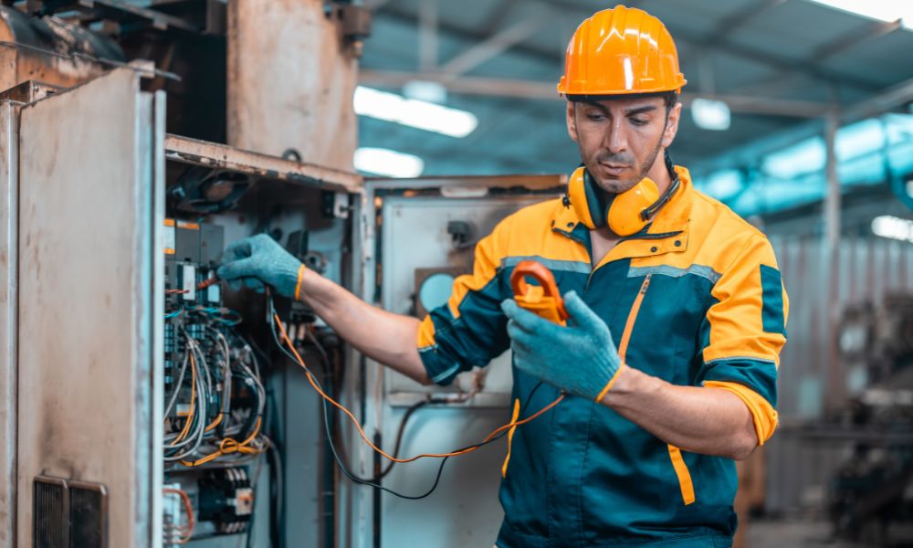 5 Must-Know Electrical Safety Tips for the Workplace