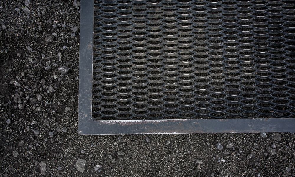 Tips for Using Industrial Absorbent Mats at Your Facility