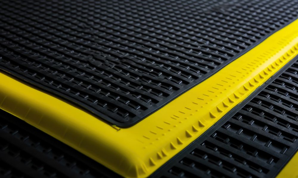 How Anti-Fatigue Mats Improve Workplace Safety